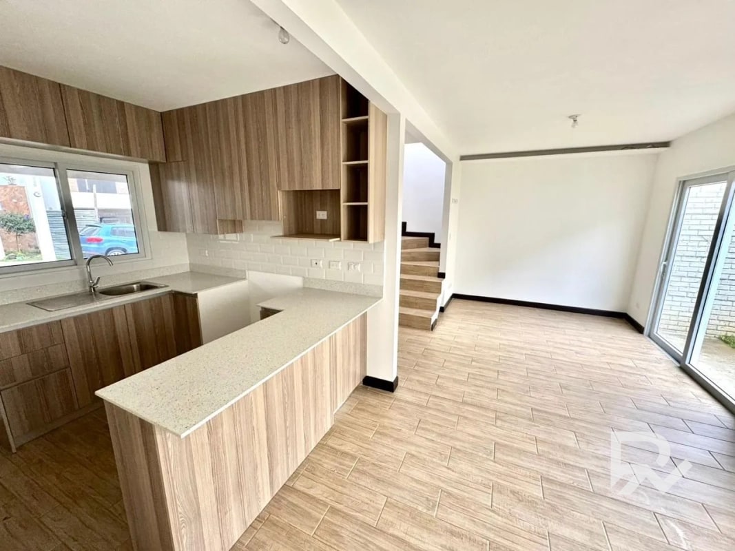Linda casa en venta para estrenar en Bosques de Santa Elena. - 12