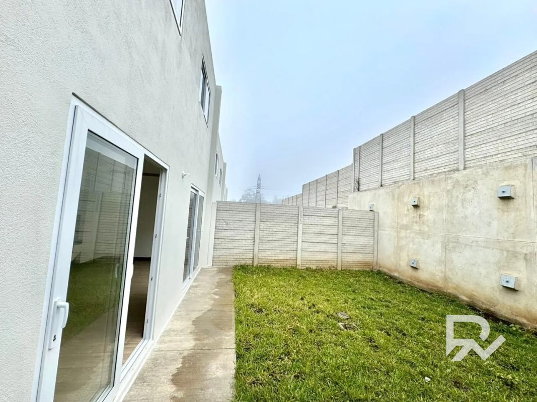 Linda casa en venta para estrenar en Bosques de Santa Elena. - 7