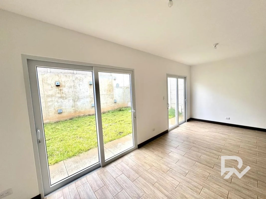 Linda casa en venta para estrenar en Bosques de Santa Elena. - 6