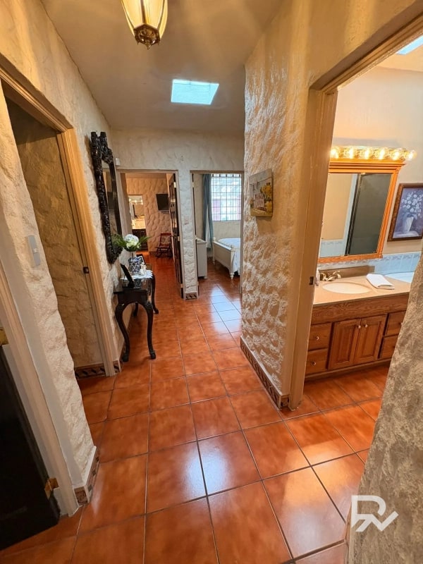Propiedad con potencial REAL de inversión 📍 San Cristóbal 2, zona 8 de Mixco - 12