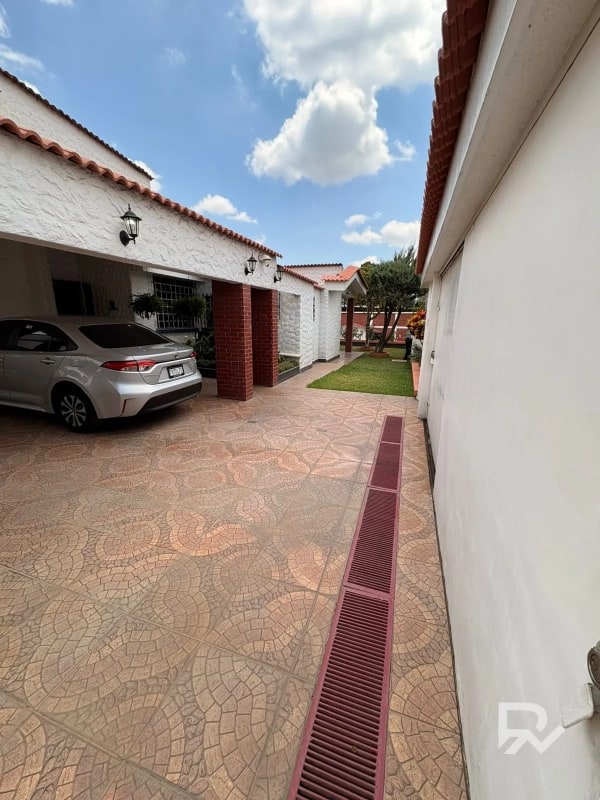 Propiedad con potencial REAL de inversión 📍 San Cristóbal 2, zona 8 de Mixco - 10