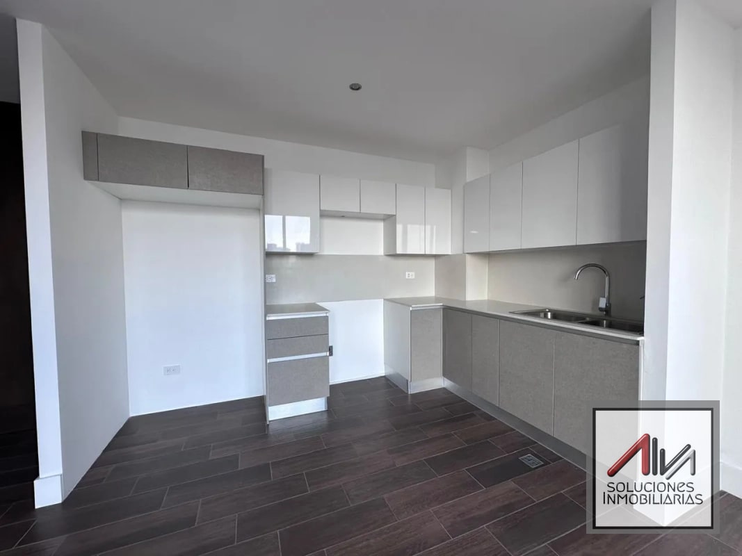 APARTAMENTO EN VENTA ZONA 13, 1 HABITACIÓN EDIFICIO ROSSELLÓ - 7