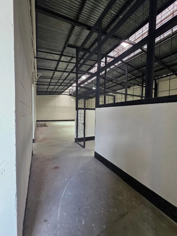 Bodega en renta zona 5 — Bodega / Ofibodega en Alquiler en Jardines de La Asunción, Zona 5, Guatemala, Ciudad — foto 11 de 12