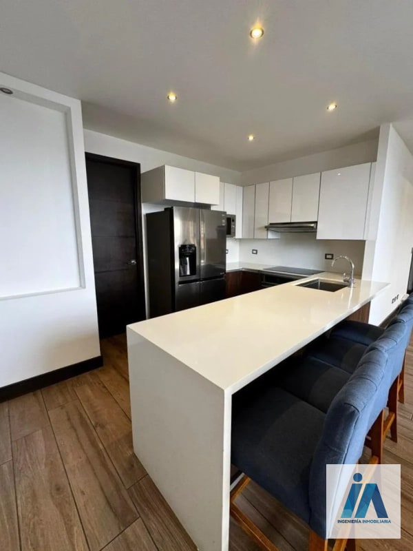 APARTAMENTO EN ALQUILER📍 Edificio Vivalt, Zona 10 Una propiedad que destaca, brindando amplitud y sofisticación. - 12