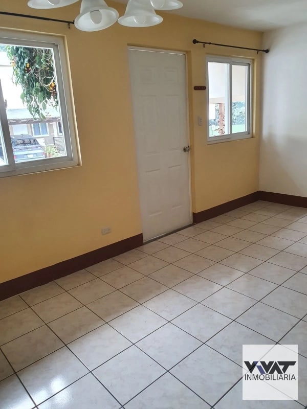 Casa en renta en Condominio Villas Calá,  zona 10 de Santa Catarina Pinula - 10