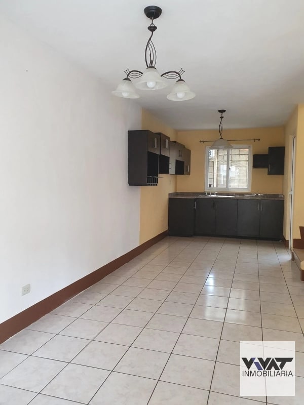 Casa en renta en Condominio Villas Calá,  zona 10 de Santa Catarina Pinula - 2