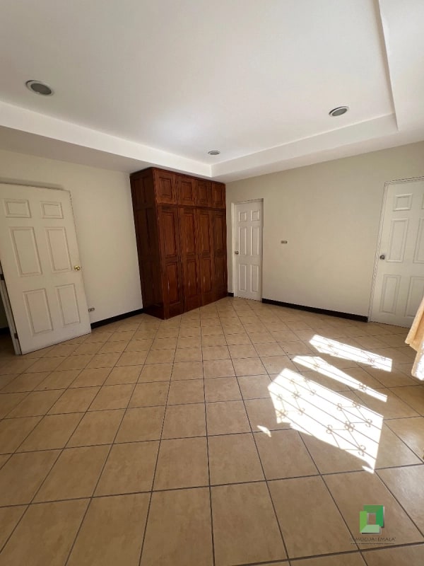 Casa en venta Valle del Sol zona 4 de Mixco - 1