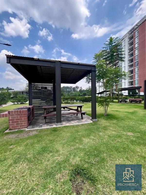 Apartamento en alquiler, Edificio San Isidro 20/21, Zona 16 - 1