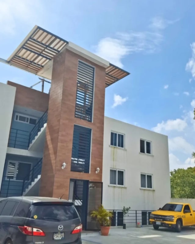 APARTAMENTO EN VENTA ZONA 16 CON JARDIN - 10
