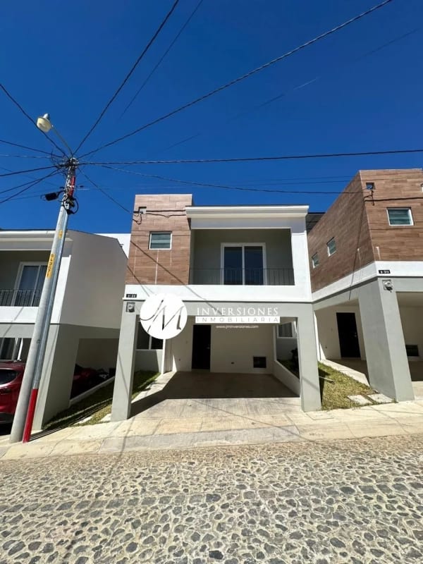 Casa en venta en Fraijanes - Image 4