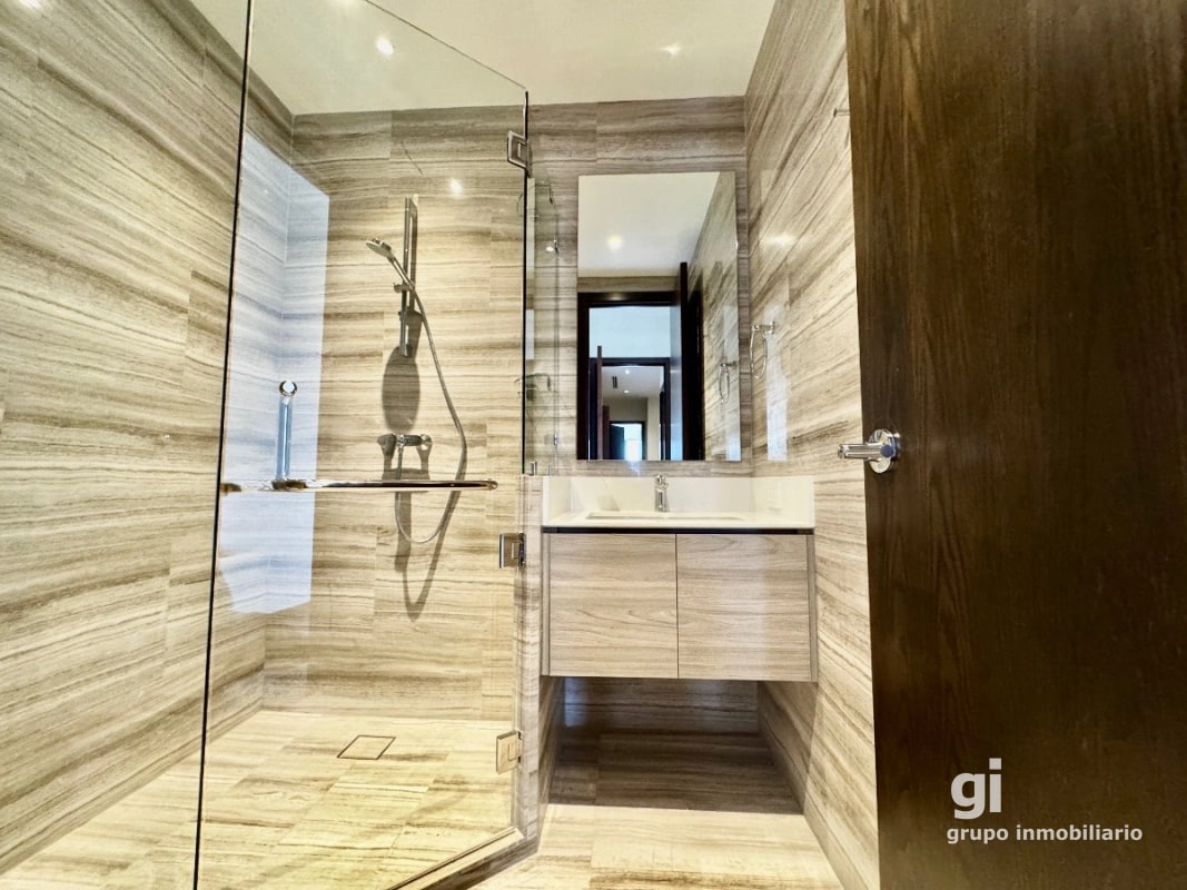 Donde la ubicación, el proyecto y la altura coinciden en lo excepcional. Apartamento en venta - 4