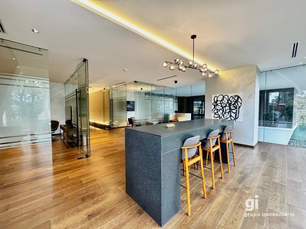Donde la ubicación, el proyecto y la altura coinciden en lo excepcional. Apartamento en venta - 2