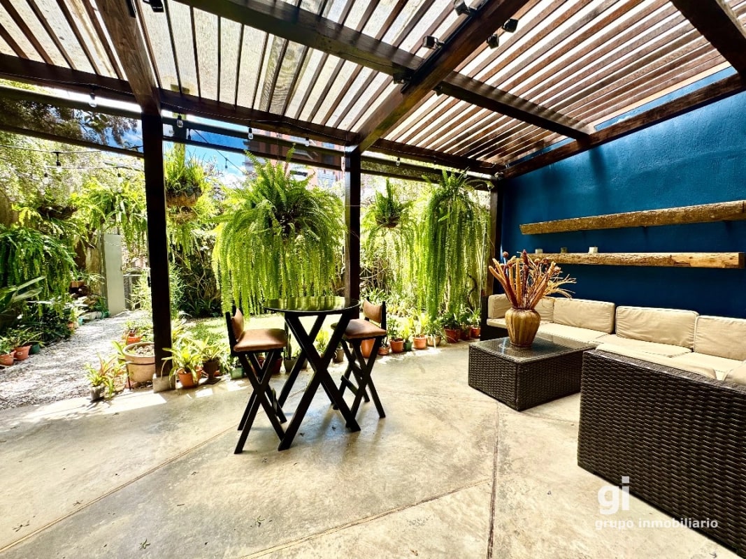 Casa en Venta en Zona 10 - Sector Céntrico y Tranquilo - 11