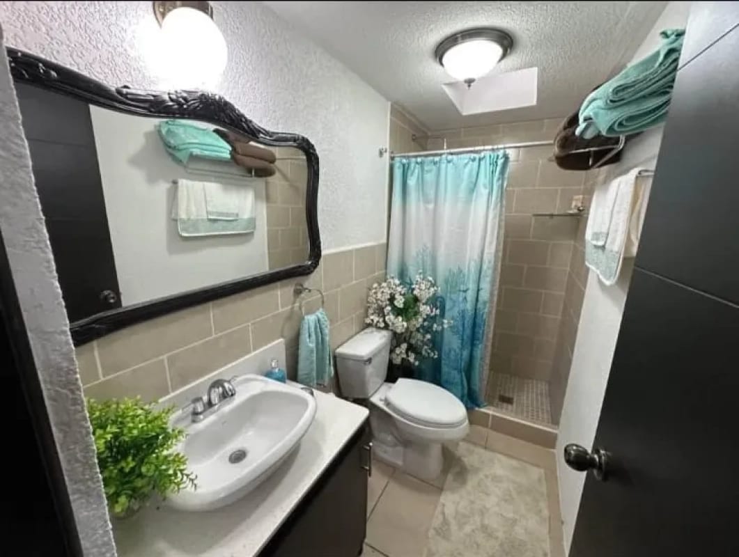 CASA EN VENTA EN ALTOS DE VILLAGE KM 25 CAES (copia) — Casa en Venta en Carretera a El Salvador, Guatemala, Ciudad — foto 16 de 17