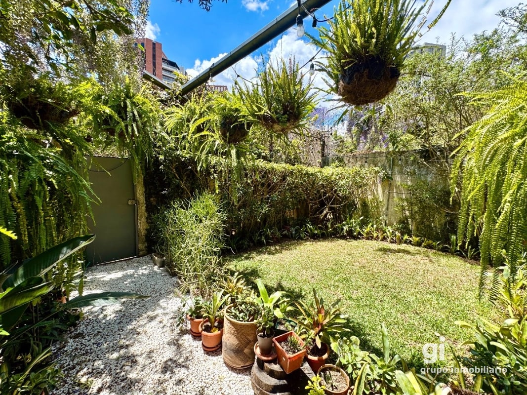 Casa en Renta en Zona 10 - Sector Céntrico y Tranquilo - 10
