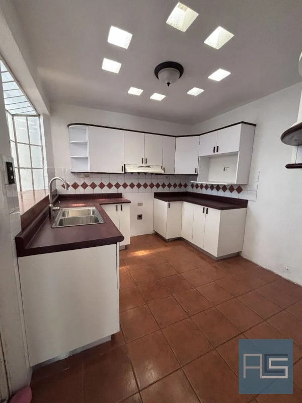 *Amplia casa en VENTA en Arrazola Panorama, Carretera a El Salvador* - 8