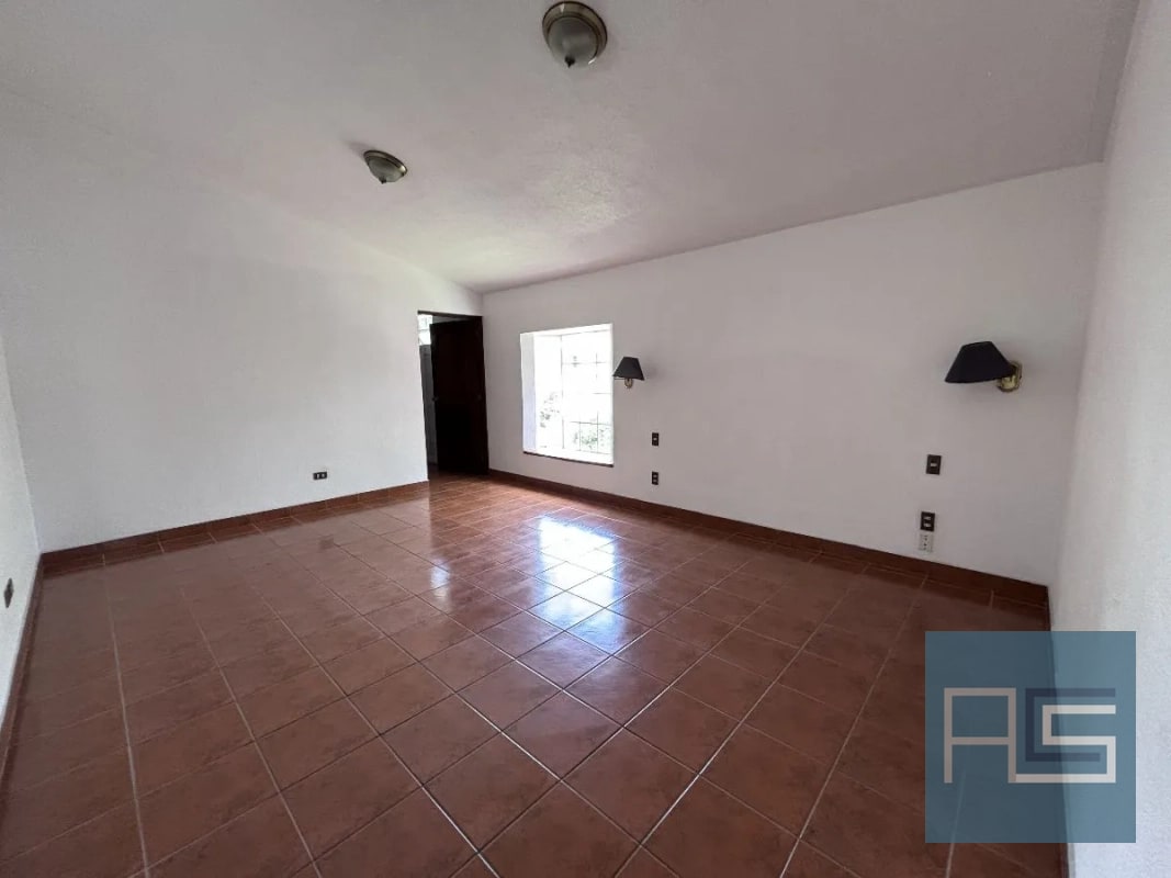 *Amplia casa en VENTA en Arrazola Panorama, Carretera a El Salvador* - 3