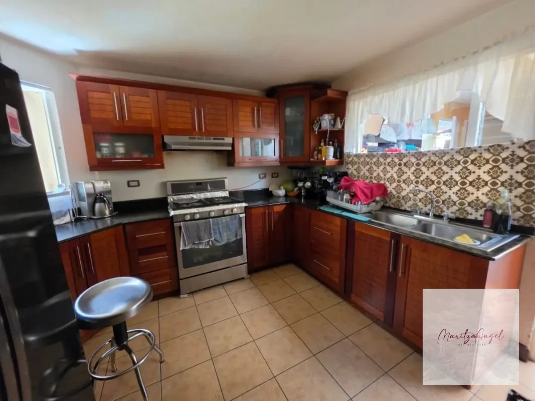 CASA EN VENTA EN SAN CRISTOBAL  ZN 8 MIXCO. SAN MARINO — Casa en Venta en Zona 8 Mixco, Guatemala, Ciudad — foto 12 de 13