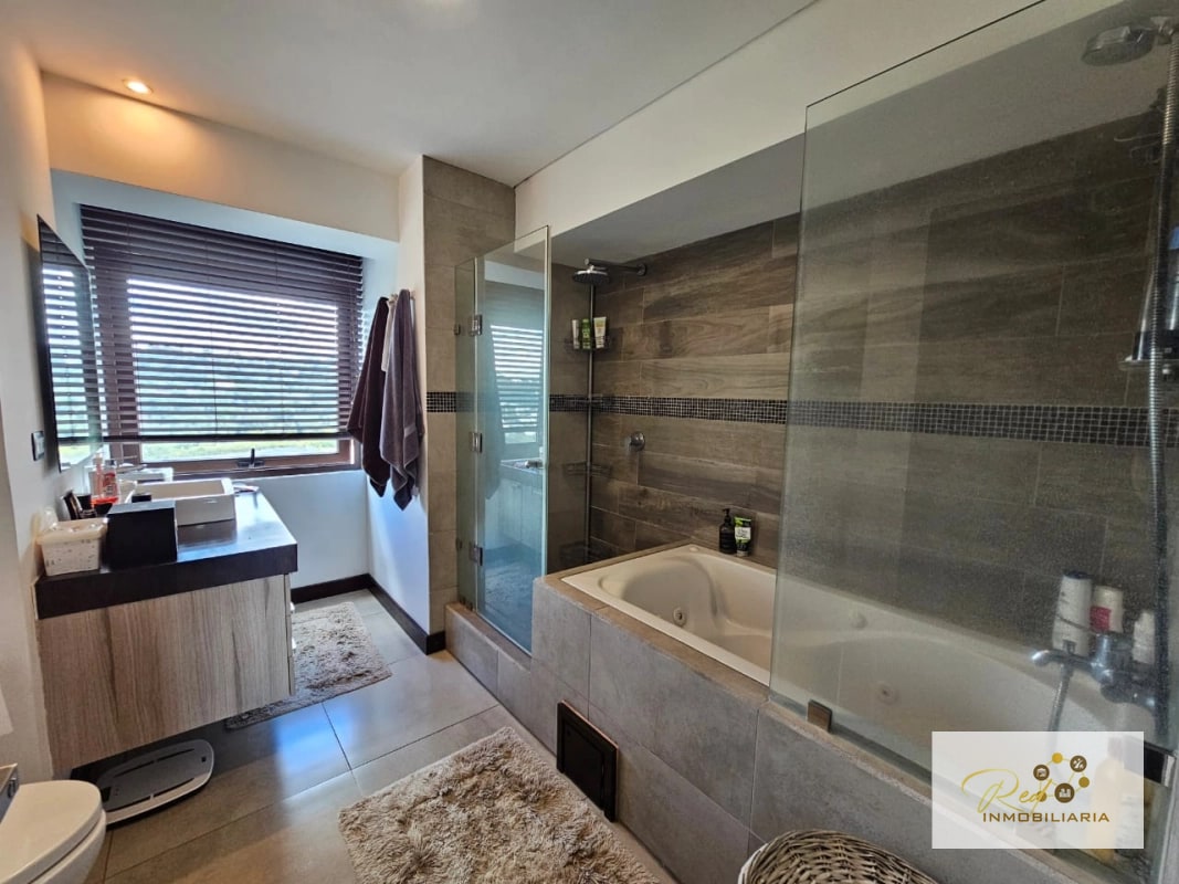 RENTA APARTAMENTO EN EDIFICO VIU CAYALÀ – ZONA 16 - 2