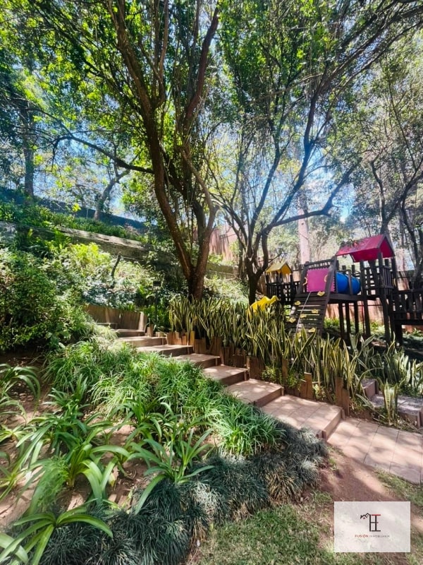 VENDO LINDO APARTAMENTO DE 1 HABITACIÓN EN ZONA 10 A UNA CUADRA DE LA 20 CALLE - 6