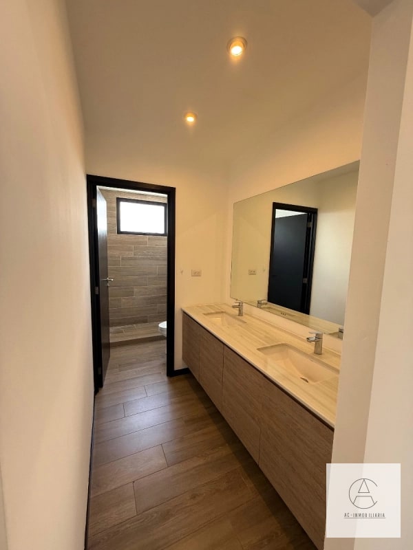 Apartamento en venta en Borghetto, zona 15 Vh1. - 12