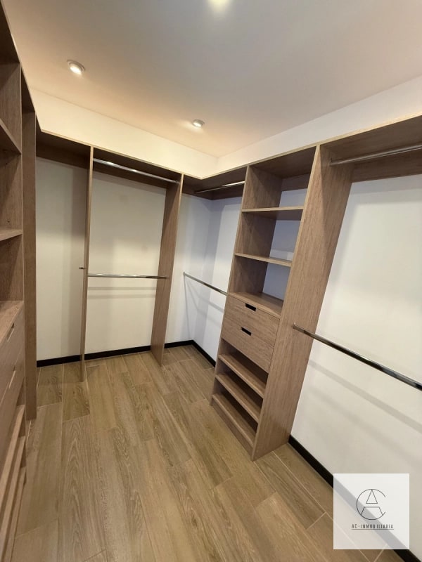 Apartamento en venta en Borghetto, zona 15 Vh1. - 5