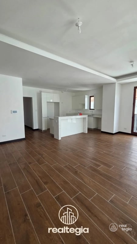 APARTAMENTO EN LIRIOS DE CAYALÁ ZONA 16 - 13