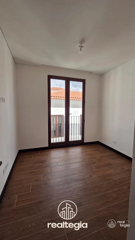APARTAMENTO EN LIRIOS DE CAYALÁ ZONA 16 - 10