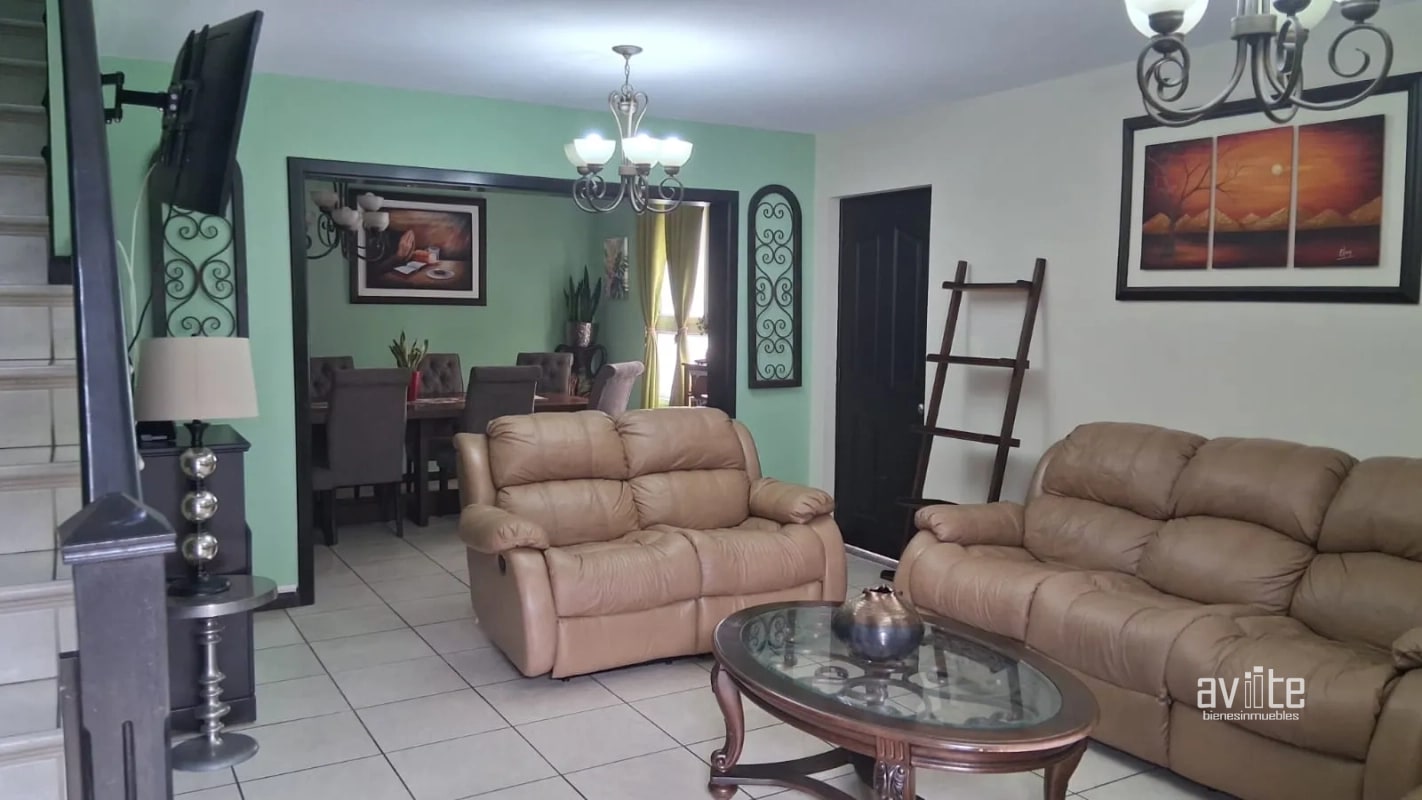 Condado Naranjo, casa totalmente equipada, dentro de Alameda Norte Q13,500 - 1