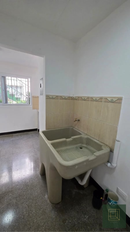 Apartamento con jardin en venta zona 21 - 6