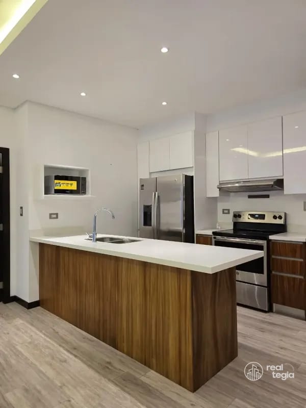 APARTAMENTO EN LIRIOS DE CAYALÁ ZONA 16 — Apartamento en Alquiler en Zona 16, Guatemala, Ciudad — foto 1 de 16