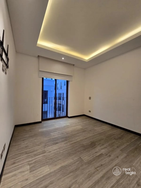 APARTAMENTO EN LIRIOS DE CAYALÁ ZONA 16 - 4