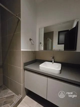 APARTAMENTO EN LIRIOS DE CAYALÁ ZONA 16 — Apartamento en Alquiler en Zona 16, Guatemala, Ciudad — miniatura 3 de 16