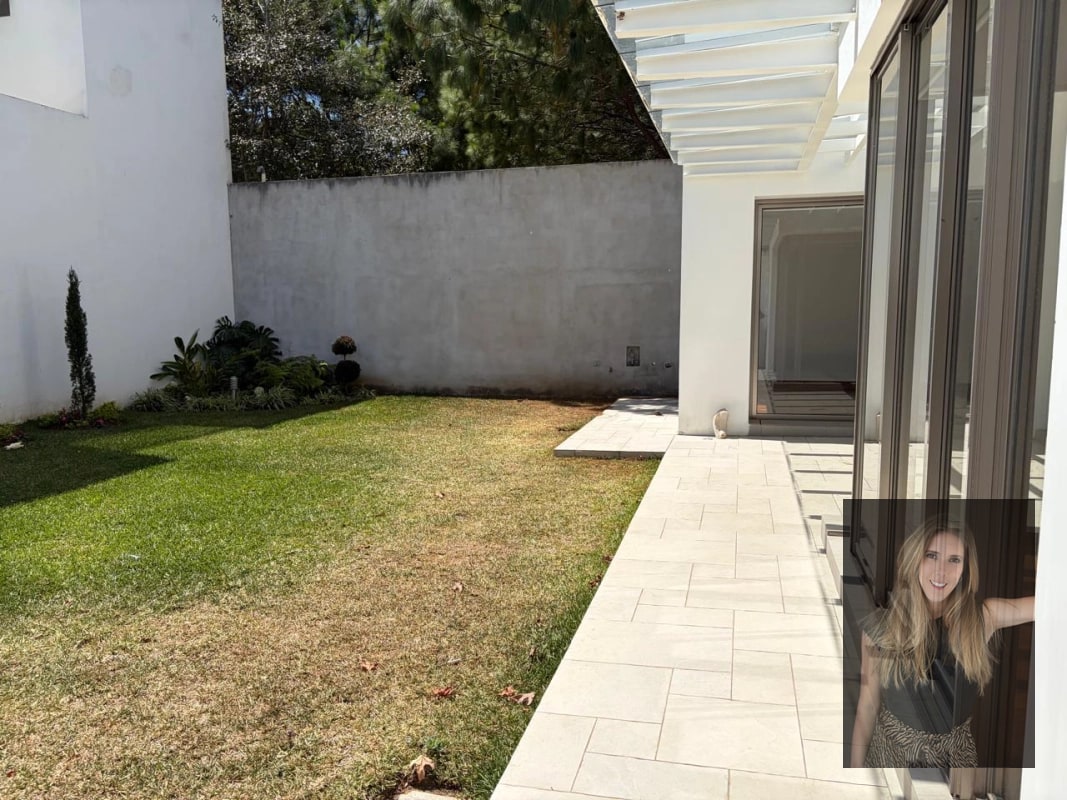 Casa en renta o venta San Jose Pinula en exclusivo residencial - 1