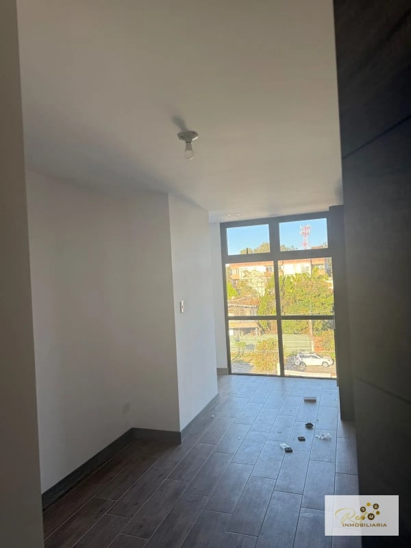 🏢 Renta de Apartamento en Edificio Nuevo Kintea – Zona 15 - 14