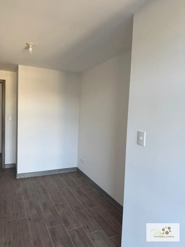 🏢 Renta de Apartamento en Edificio Nuevo Kintea – Zona 15 - 13