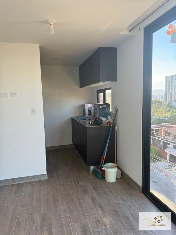 🏢 Renta de Apartamento en Edificio Nuevo Kintea – Zona 15 - 10