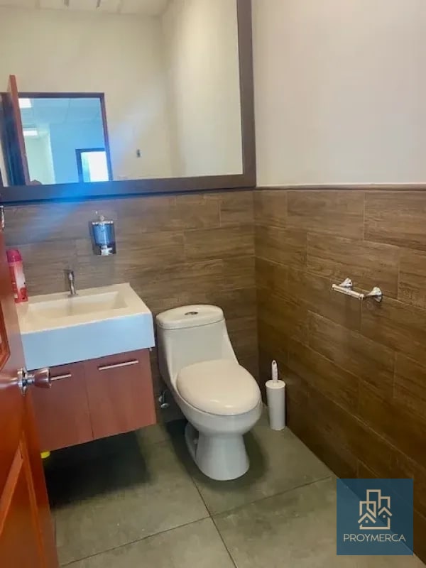 Oficina amueblada y tabicada en venta, Edificio Zona Pradera Zona 10 - 7