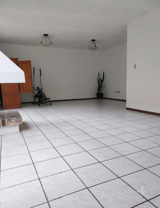 Casa en venta (para inversión) - Los Pinabetes CAES - 3