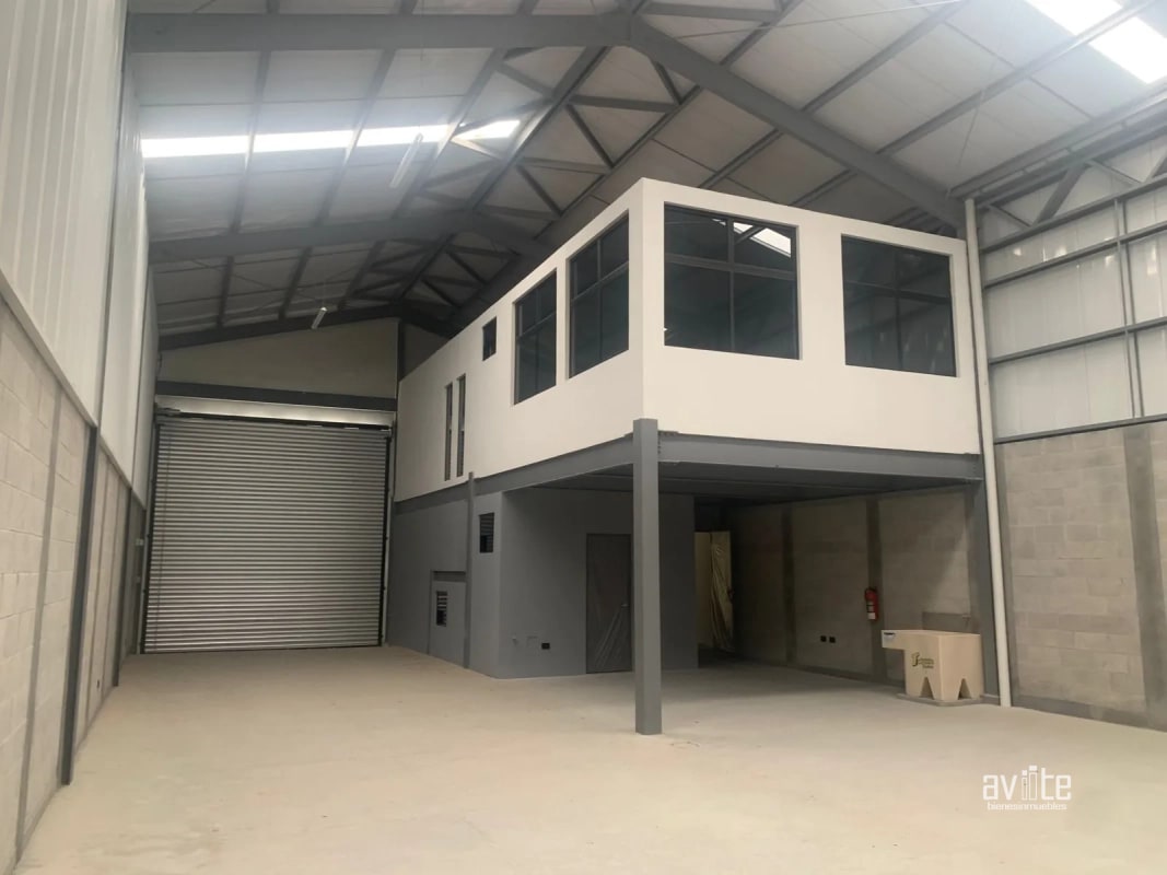 Bodega en alquiler, Empresarial Villa Canales $2,675.00 IVA y manto incluido - 6