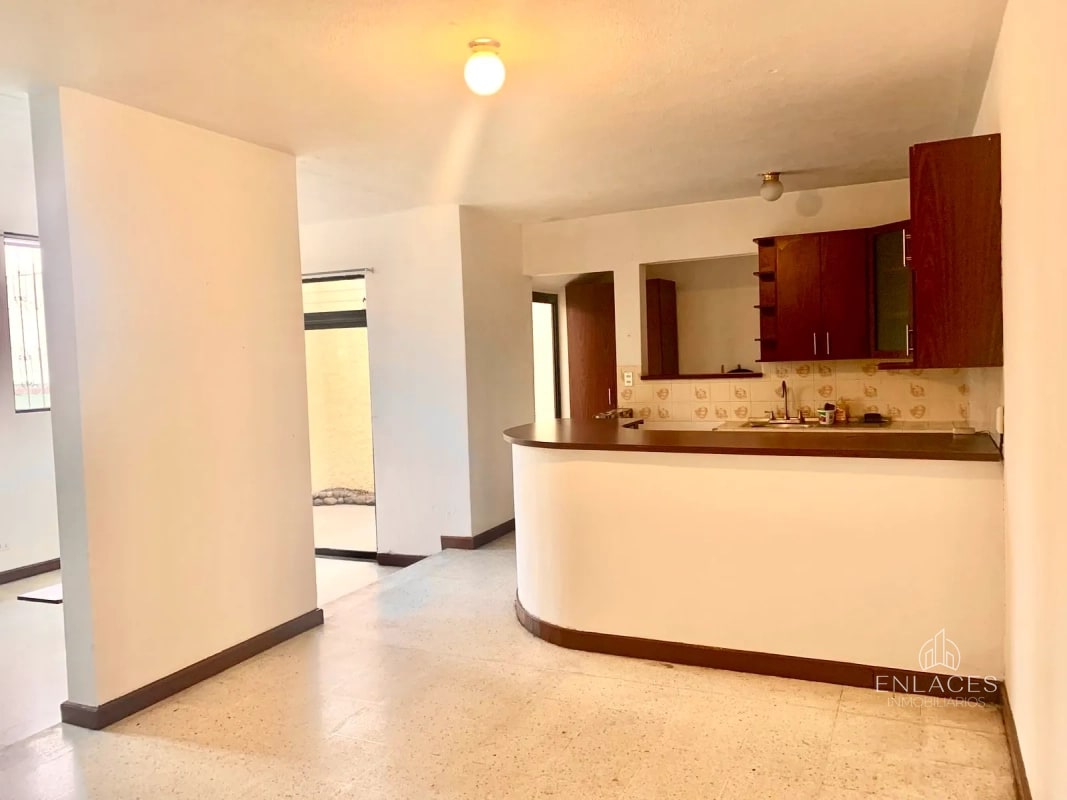 Zona 12 • Casa en Venta • Residencial Prados de Monte María - 9