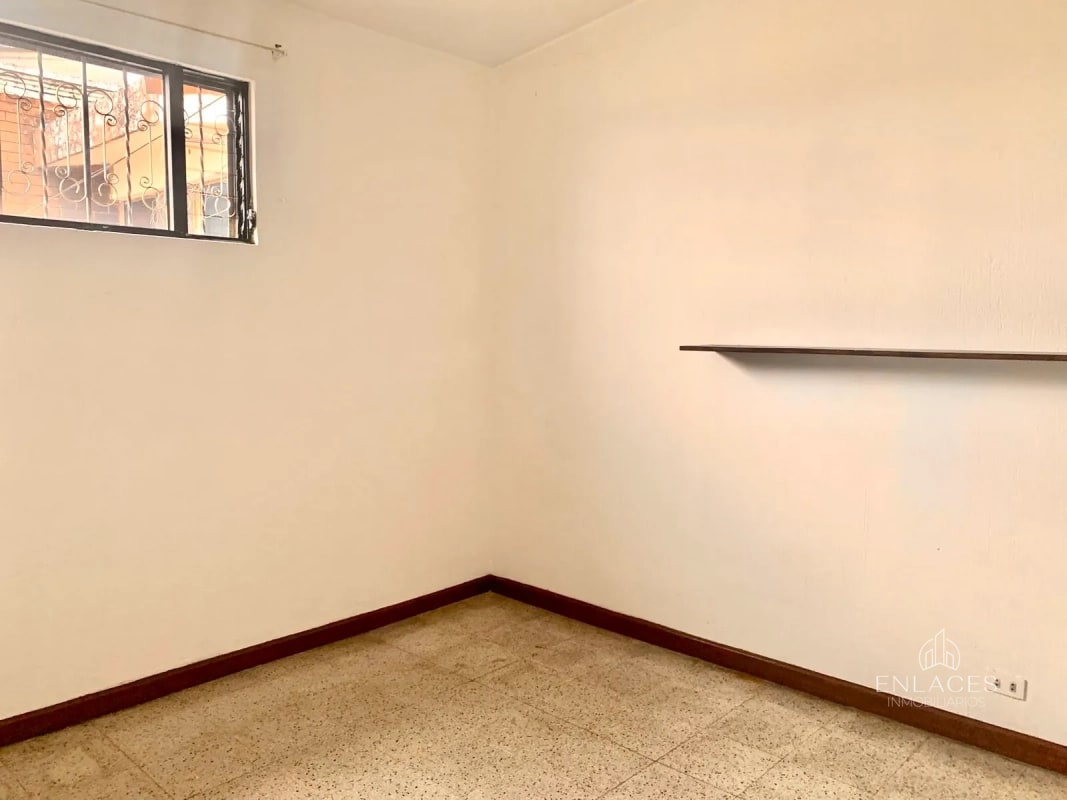 Zona 12 • Casa en Venta • Residencial Prados de Monte María - 3