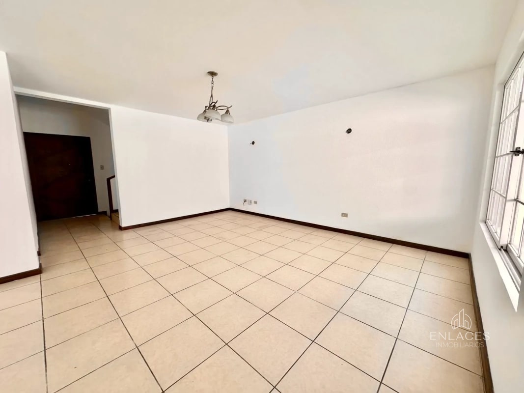 Km 18.5 CAES • Casa en Venta • Condominio Los Cerezos - 12