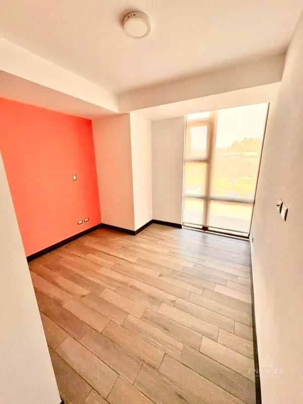 Zona 16 • Apartamento en Renta • Edificio San Isidro 20/21 — Apartamento en Alquiler en San Isidro 20/21, Zona 16, Guatemala, Ciudad — foto 8 de 11