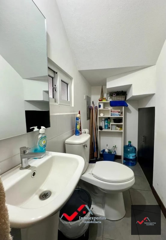 Casa en Venta en Condado San Jacinto, Zona 10 de Mixco - 12