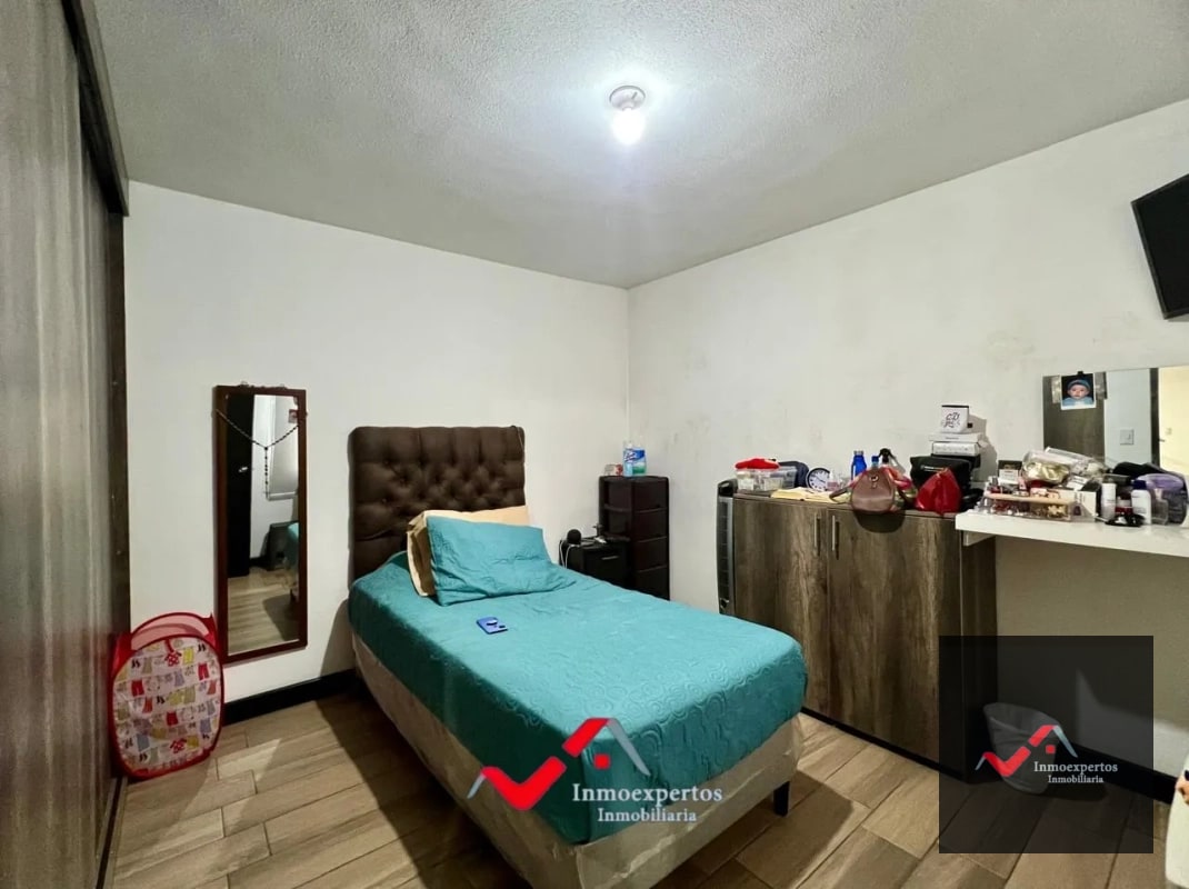Casa en Venta en Condado San Jacinto, Zona 10 de Mixco - 9