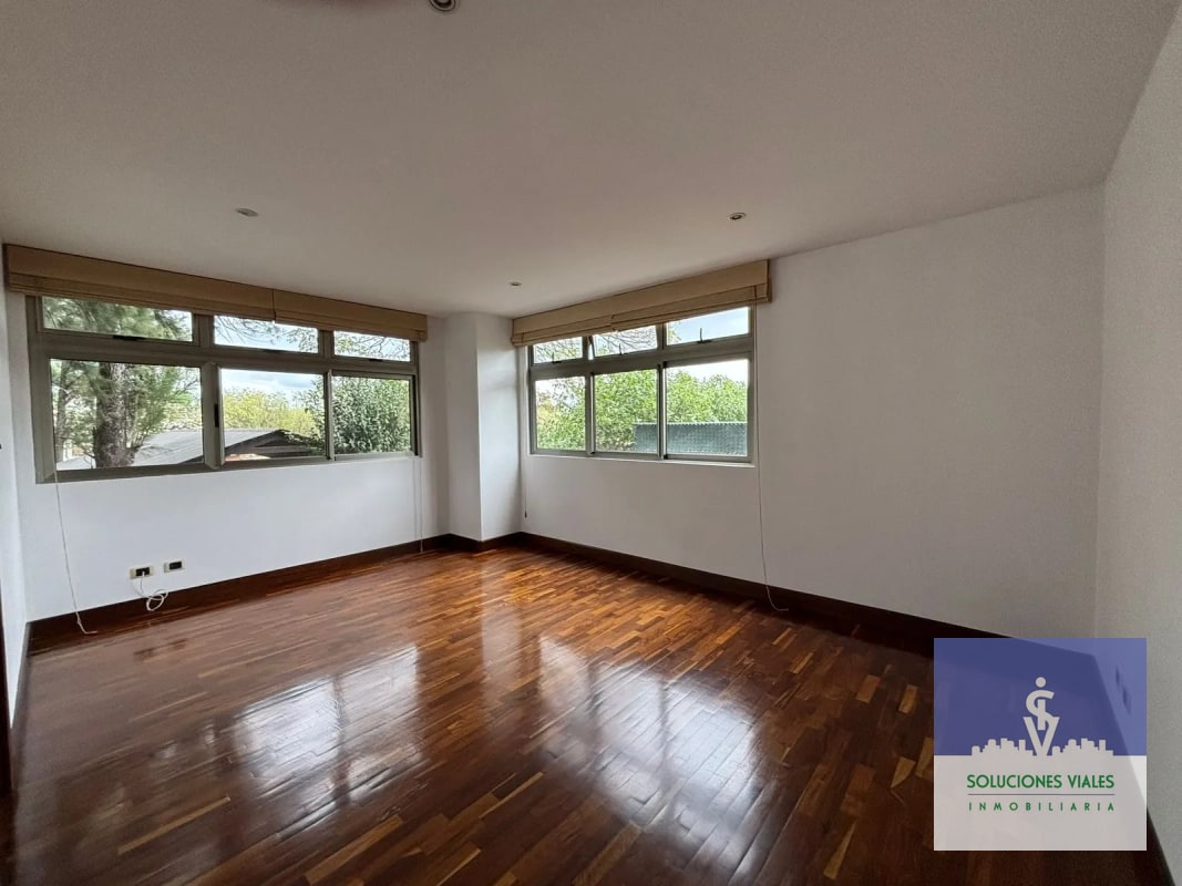APARTAMENTO AMPLIO DE 222m² EN ALQUILER, zona 10 — Apartamento en Alquiler en Oakland I, Zona 10, Guatemala, Ciudad — foto 7 de 10