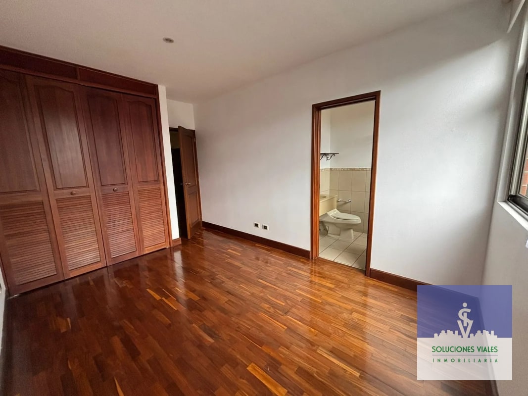 APARTAMENTO AMPLIO DE 222m² EN ALQUILER, zona 10 — Apartamento en Alquiler en Oakland I, Zona 10, Guatemala, Ciudad — foto 5 de 10