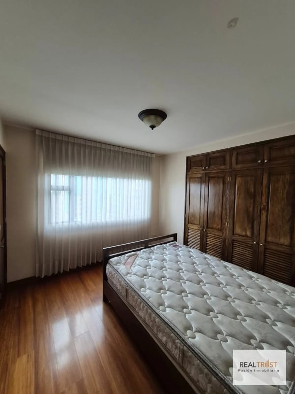APARTAMENTO AMUEBLADO EN RENTA ZONA 10 - 1
