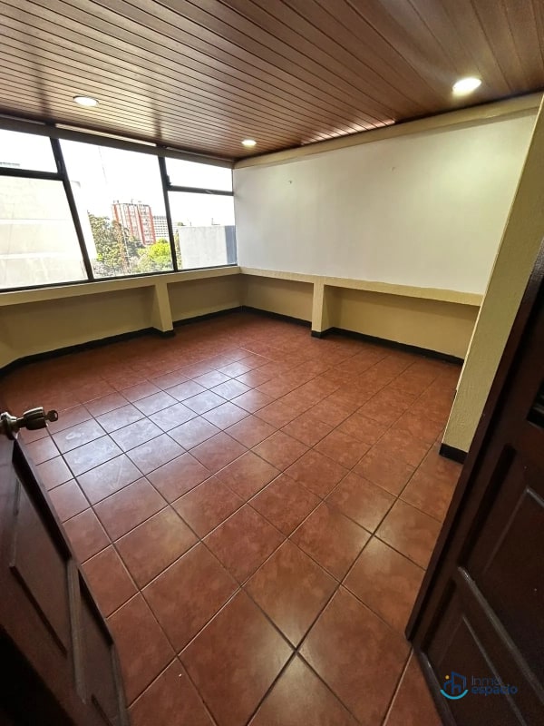 Oficinas en renta en Zona 7 – Utatlán 1 - 15